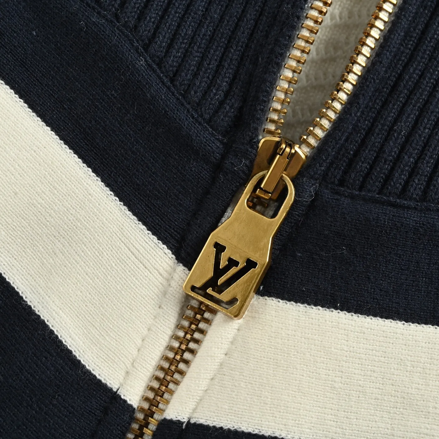 Louis Vuitton/Louis Vuitton 24Fw stand collar striped contrast zipper knitted jacket